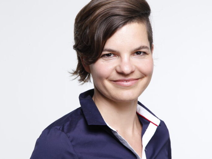 Kristina-Kontzi-aspect-ratio-400-300